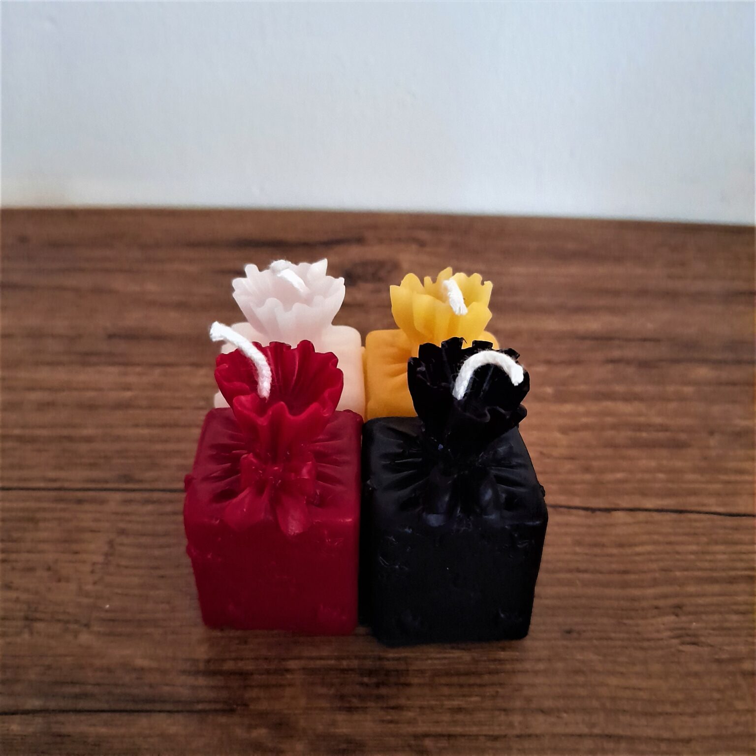 Bougies Fines NKlaus – Lot De 100, Jaunes, Sans Suie, 16 Cm De Haut, Durée De Combustion 45-50 Min